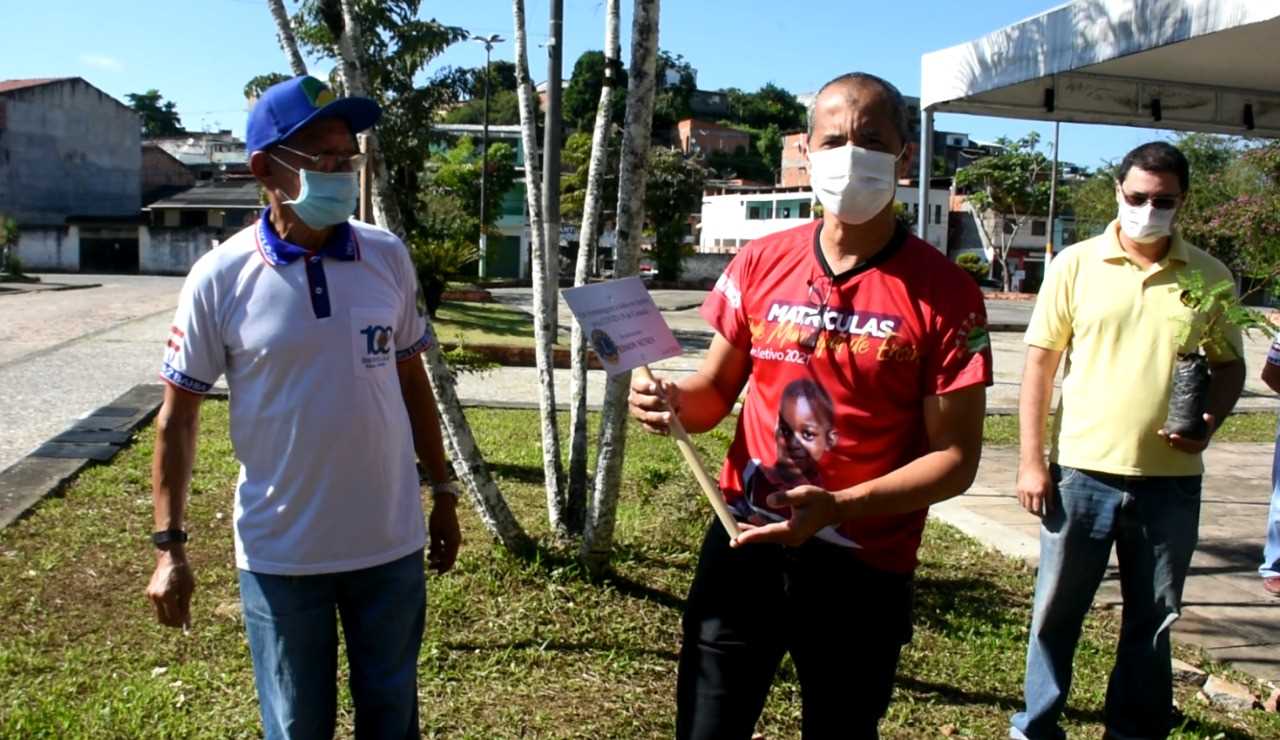 Camacã: Secretaria de Agricultura e Meio Ambiente em parceria com o Lions Clube e Maçonaria, realizam plantio de árvores e homenageia o empresário Eds